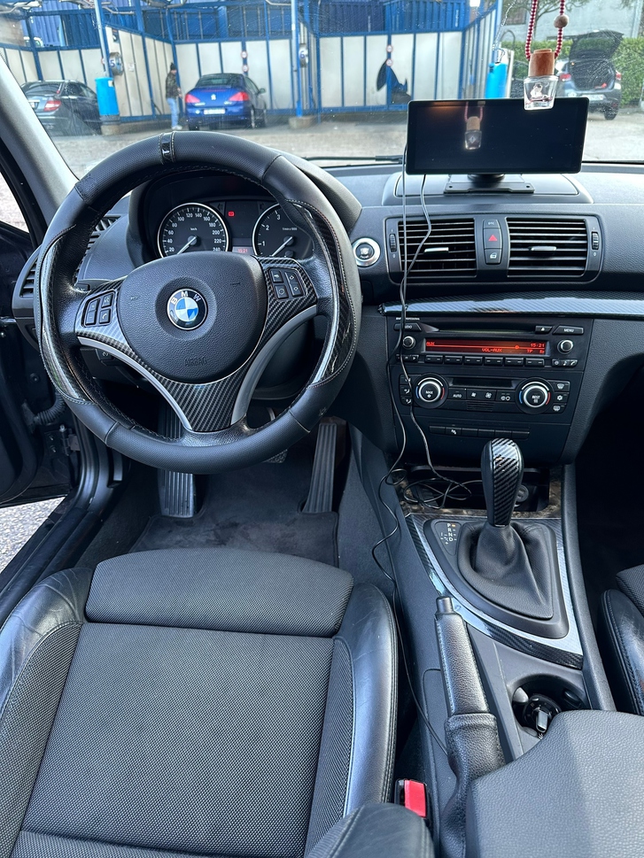 BMW 1er E87 120i - M Sport, Top Ausstattung BMW BMW 1er Reihe E87 120i