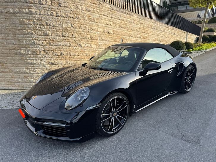 Luxuriöses Porsche 911 Turbo Cabriolet in Schwarz Porsche Porsche 911 Cabriolet 3.7 Turbo PDK