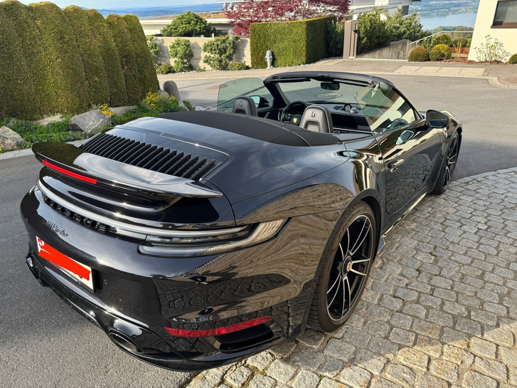Luxuriöses Porsche 911 Turbo Cabriolet in Schwarz Porsche Porsche 911 Cabriolet 3.7 Turbo PDK