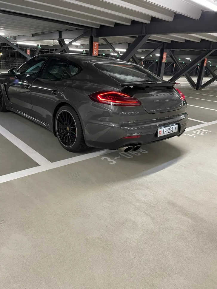 Porsche Panamera 4.8 V8 Turbo S - Luxuriöser Gebrauchter Porsche Porsche Panamera 4.8 V8 Turbo S PDK