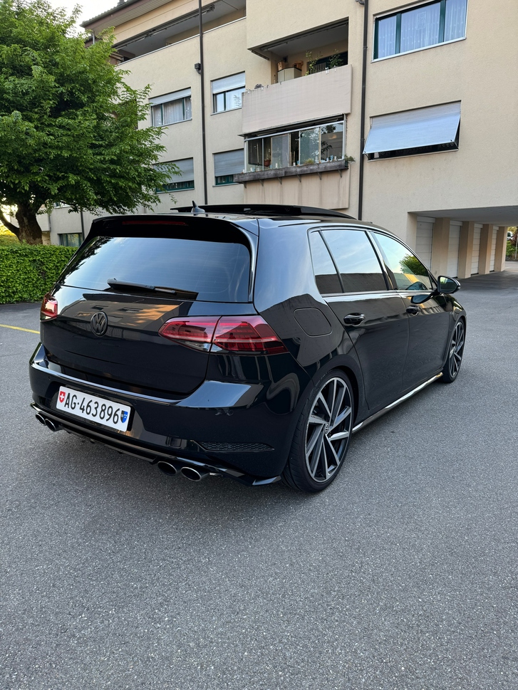 VW Golf VII 2.0 TSI R 310 DSG 4motion