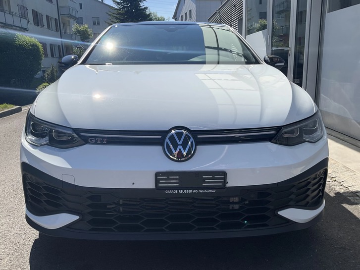 VW Golf GTI Clubsport 2025 â?? High-Performance & Comfort VW VW Golf VIII 2.0 TSI GTI Clubsport DSG