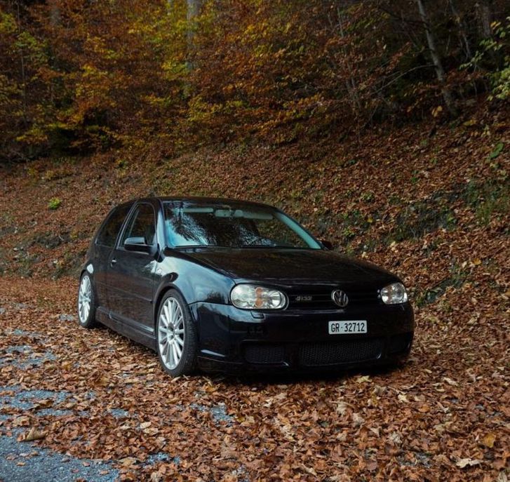 VW Golf IV R32 4motion - Sammlerstück in Blackpearl VW VW Golf IV 3.2 V6 R32 4motion