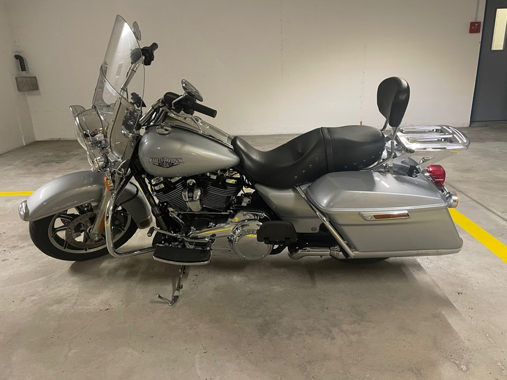 Harley Davidson Road King 107 ABS - Top Zustand Harley Davidson Harley Davidson FLHR Road King 107 ABS