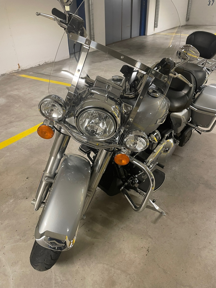 Harley Davidson Road King 107 ABS - Top Zustand Harley Davidson Harley Davidson FLHR Road King 107 ABS