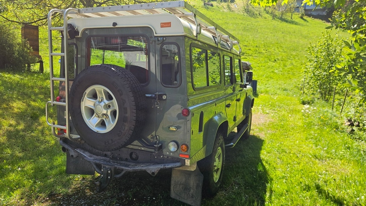 Land Rover Defender 110 2.4 Tdi SW in Top-Zustand Land Rover Land Rover Defender 110 2.4 Tdi SW