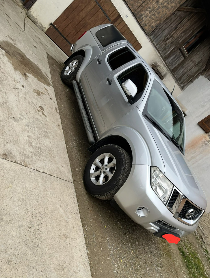 Nissan Navara 2.5 dCi Double Cab SE zu verkaufen Nissan Nissan Navara 2.5 dCi Double Cab SE