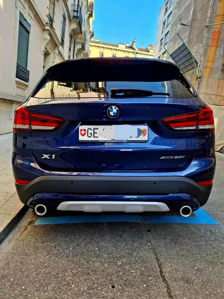 BMW X1 F48 20i xDrive - Top Ausstattung BMW BMW X1 F48 20i xDrive SAG
