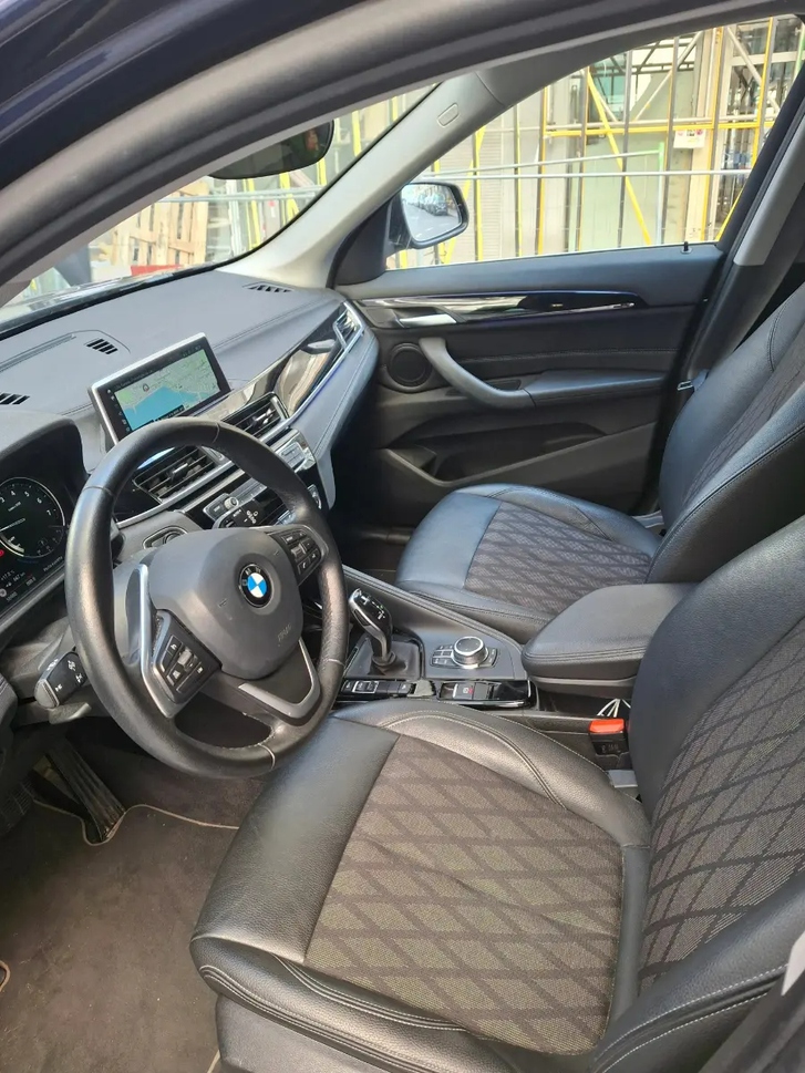 BMW X1 F48 20i xDrive - Top Ausstattung BMW BMW X1 F48 20i xDrive SAG