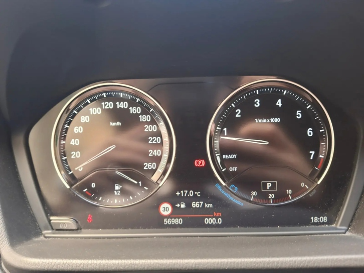 BMW X1 F48 20i xDrive - Top Ausstattung BMW BMW X1 F48 20i xDrive SAG