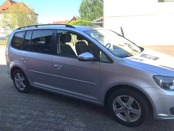 VW Touran 1.6 TDI 105 PS DSG, top ausgestattet VW VW Touran 1.6 TDI 105 Trendline. DSG