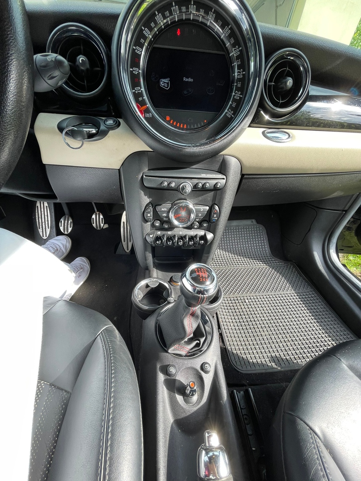 Sportlicher Mini Coup JCW 1.6i in Schwarz Mini Mini Coupé R58 1.6i John Cooper Works