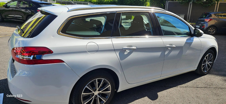Peugeot 308 SW 1.2 PureTech 130 Active S/S Peugeot Peugeot 308 SW 1.2 PureTech 130 Active S/S
