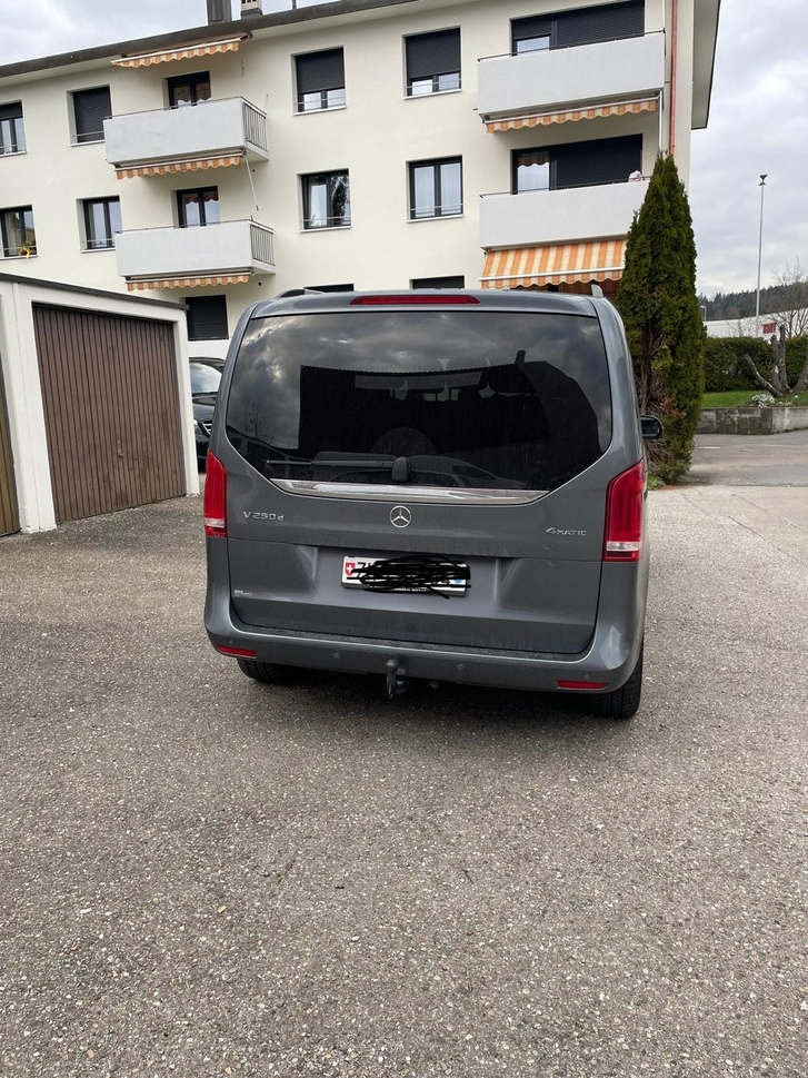 Luxuriöser Mercedes V-Klasse V 250 d BlueTec Van Mercedes-Benz Mercedes-Benz V-Klasse V447 Van V 250 d BlueTec Sw. Ed.kurz 4m