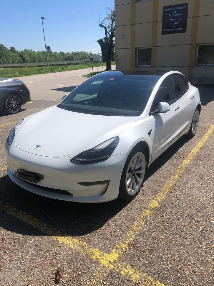 Tesla Model 3 Long Range D