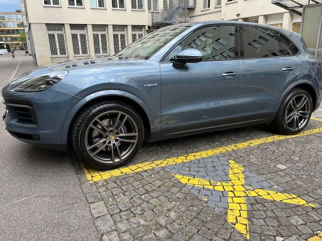 Porsche Cayenne 3.0 V6 E-Hybrid mit Garantie Porsche Porsche Cayenne 3.0 V6 E-Hybrid