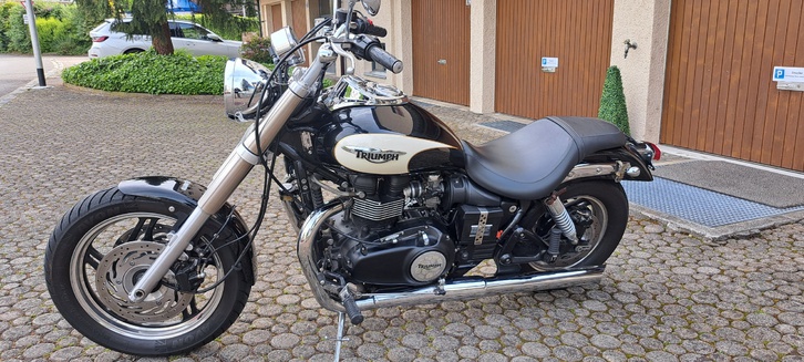 Triumph Speedmaster 900: Stilvoller Chopper in Top-Zustand TRIUMPH TRIUMPH Speedmaster 900