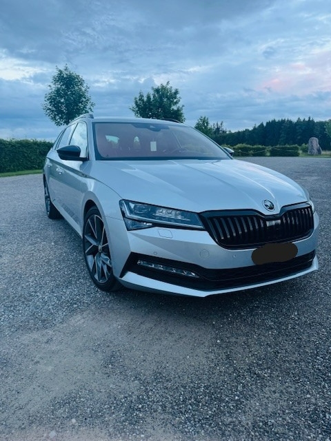 Skoda Superb Combi 2.0 TDI SportLine 4x4 DSG Skoda Skoda Superb Combi 2.0 TDI 200 SportLine 4x4 DSG