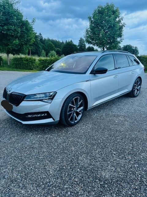 Skoda Superb Combi 2.0 TDI SportLine 4x4 DSG Skoda Skoda Superb Combi 2.0 TDI 200 SportLine 4x4 DSG