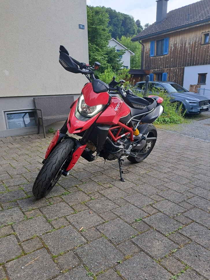 Ducati Hypermotard 950 - Top Zustand, nur 8500 km Ducati Ducati Hypermotard 950