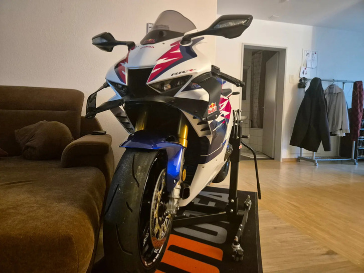 Honda CBR 1000 RR-R SP - Top-Ausstattung, sofort verfügbar HONDA HONDA CBR 1000 RR-R SP
