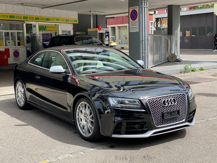 Audi RS5 Coupé 4.2 V8 FSI quattro | Perfekter Zustand Audi Audi RS5 Coupé 4.2 V8 FSI quattro S-Tronic