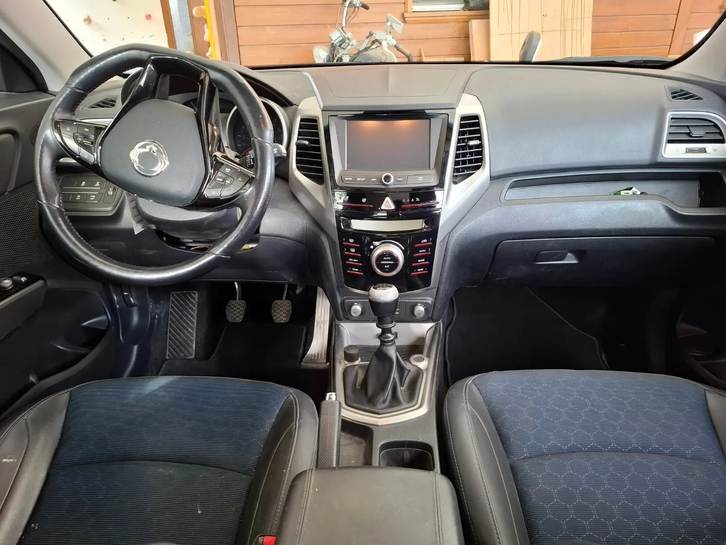 SsangYong Tivoli 1.6 e-XDi ME Edition 4WD â?? Top Zustand SsangYong SsangYong Tivoli 1.6 e-XDi ME Edition 4WD