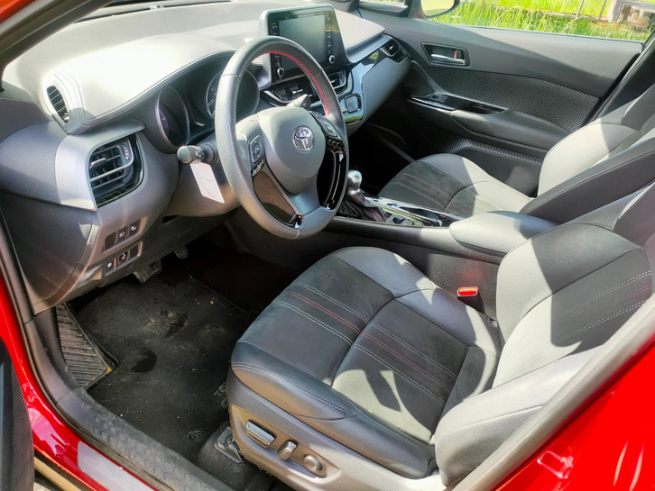Toyota C-HR 2.0 VVTi HSD GR Sport â?? Top SUV Toyota Toyota C-HR 2.0 VVTi HSD GR Sport
