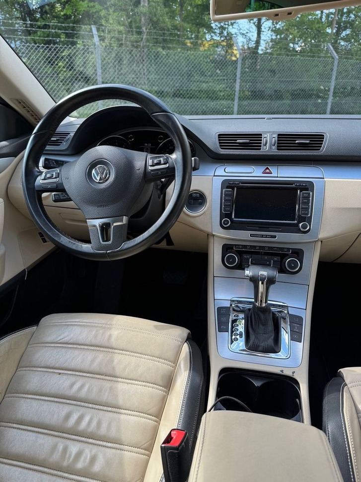 VW Passat CC 3.6 V6 FSI DSG 4motion Limousine VW VW Passat CC 3.6 V6 FSI DSG 4motion