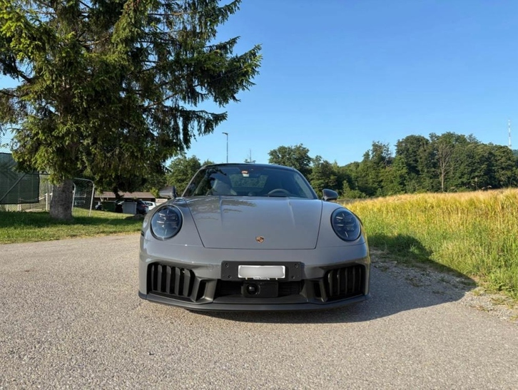 Porsche 911 Carrera 4 GTS PDK - Exklusiv in CH Porsche Porsche 911 Coupé 3.6 Carrera 4 GTS PDK