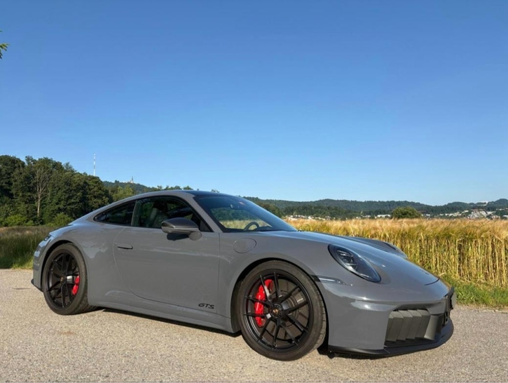 Porsche 911 Carrera 4 GTS PDK - Exklusiv in CH Porsche Porsche 911 Coupé 3.6 Carrera 4 GTS PDK