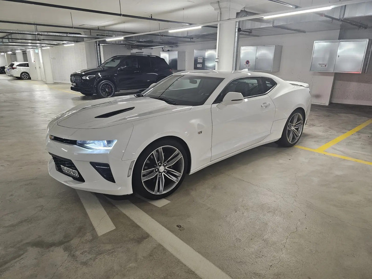 Chevrolet Camaro 6.2 V8 - Power und Luxus vereint Chevrolet Chevrolet Camaro 6.2 V8