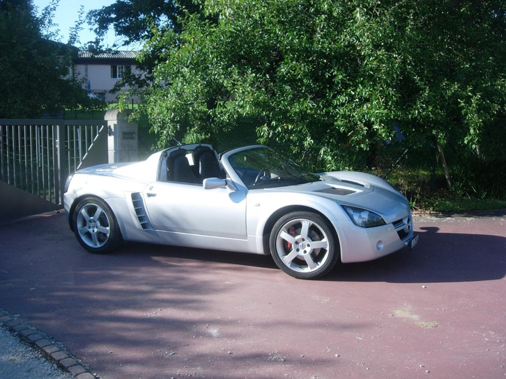 Opel Speedster 2.2 16V - Sportwagen in gutem Zustand Opel Opel Speedster 2.2 16V