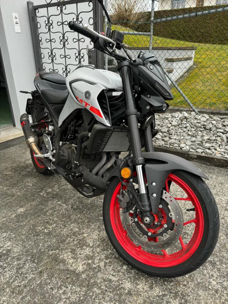 YAMAHA MT-03 ABS 2025 - Top Angebot in der Schweiz YAMAHA YAMAHA MT-03 ABS