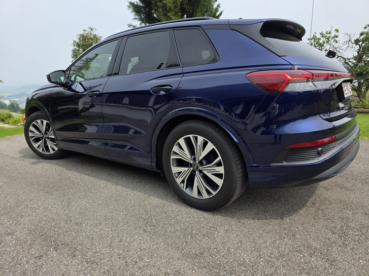 Audi Q4 e-tron 45 quattro - Bestpreis in der Schweiz Audi Audi Q4 e-tron 45 quattro