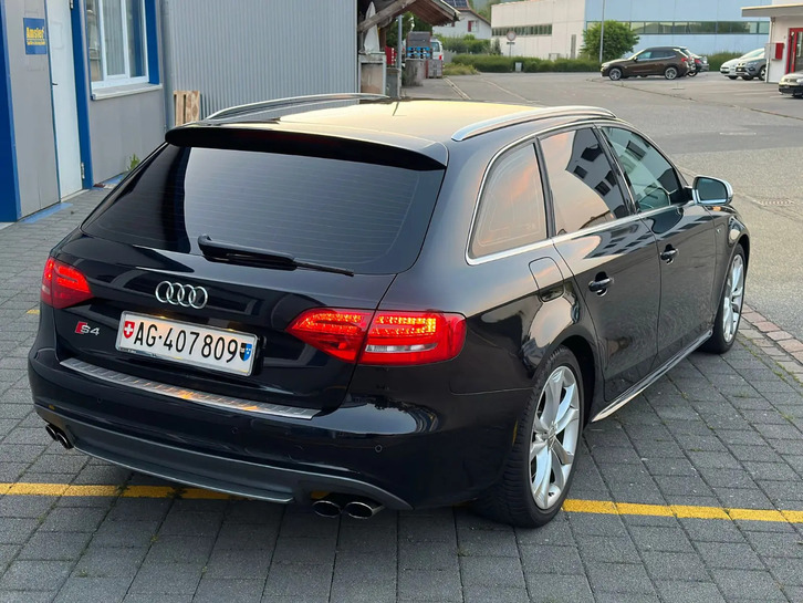 Audi S4 Avant 3.0 TFSI quattro - Top Zustand Audi Audi S4 Avant 3.0 V6 TFSI quattro
