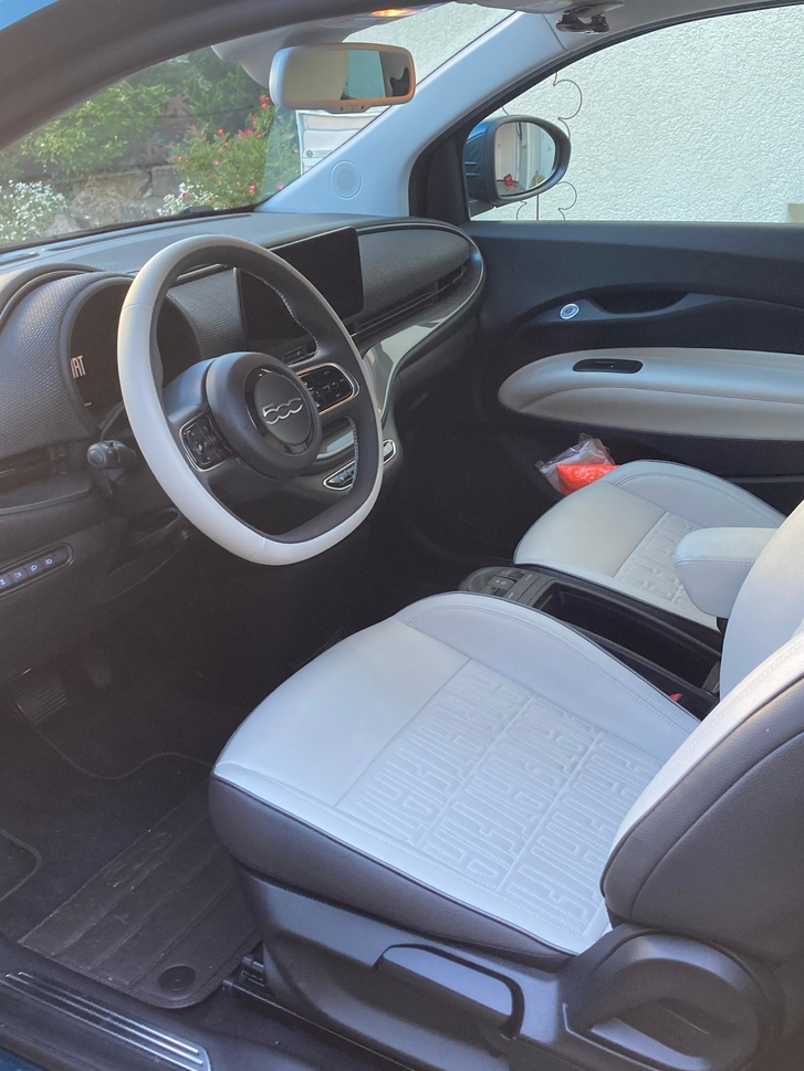 Fiat 500 La Prima Cabrio - Top Ausstattung & Luxus Fiat Fiat 500 Cabrio La Prima