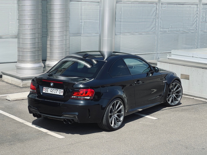 BMW 1er Coupe E82 M mit Tuning & Top-Ausstattung BMW BMW 1er Reihe E82 Coupé M