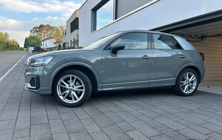 Audi Q2 2.0 TFSI quattro Sport 2025 - Top Zustand Audi Audi Q2 2.0 40 TFSI Sport quattro S-Tronic
