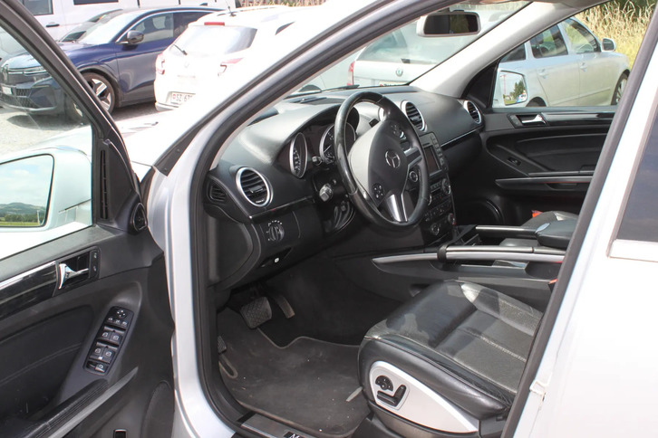 Mercedes-Benz GL-Klasse X164 GL 500 V8