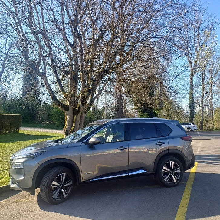 Nissan X-Trail 1.5 Tekna e-4orce 7P - Vollausstattung Nissan Nissan X-Trail 1.5 VC-T Tekna e-4orce 7P