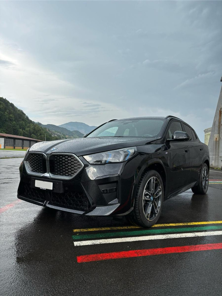 BMW iX2 xDrive30 M Sport - Neuzustand, CH-Garantie BMW BMW iX2 U10 30 xDrive