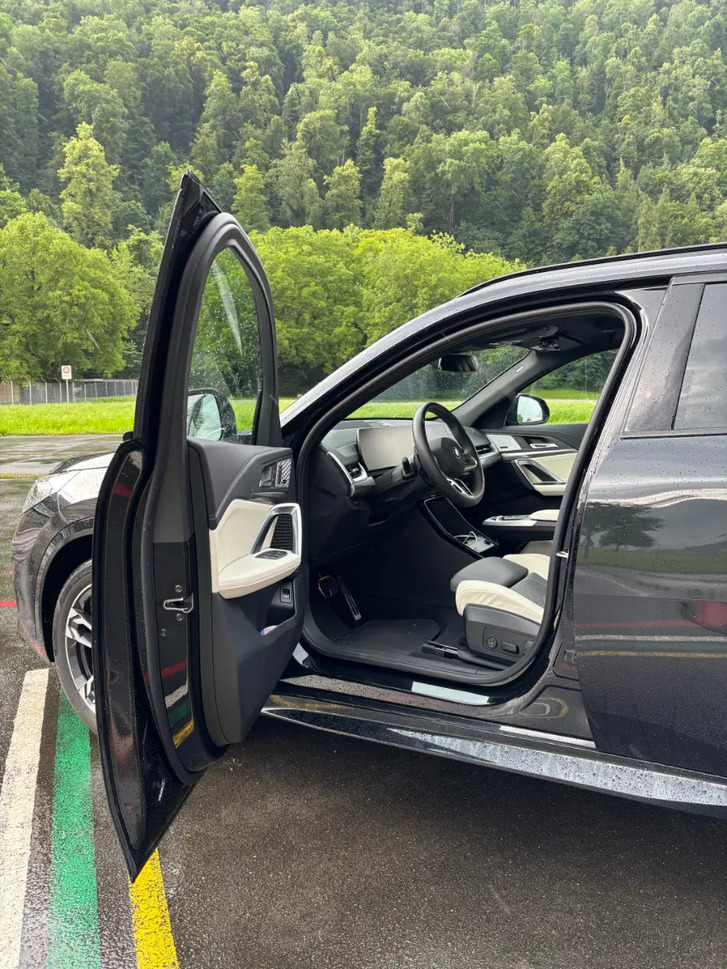 BMW iX2 xDrive30 M Sport - Neuzustand, CH-Garantie BMW BMW iX2 U10 30 xDrive
