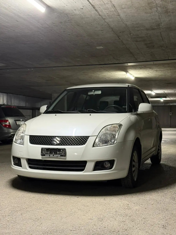Suzuki Swift 1.3 GL 4WD mit Navi & Neue Winterreifen Suzuki Suzuki Swift 1.3 GL Top 4WD