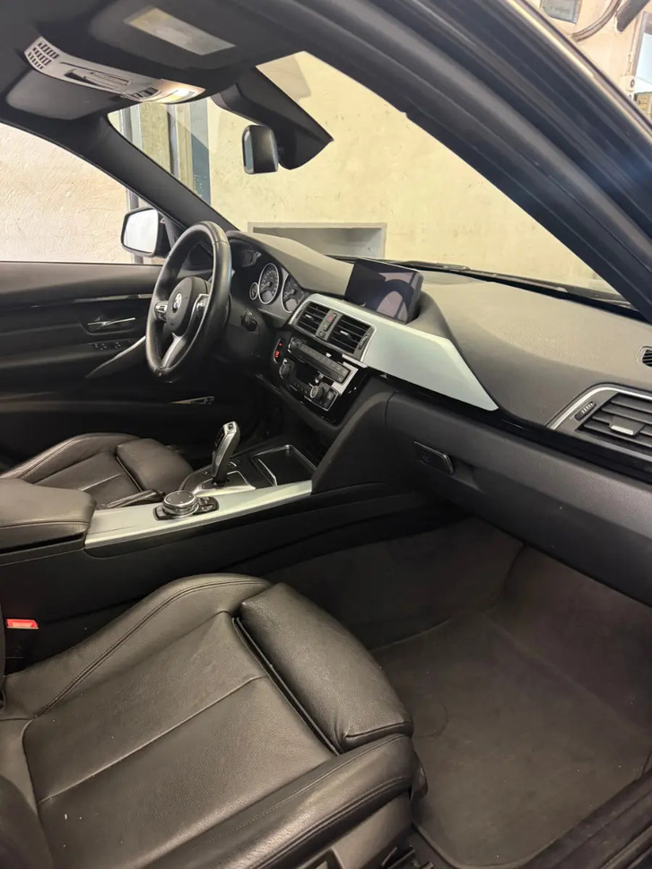 BMW 3er Reihe F31 Touring 330d xDrive SAG