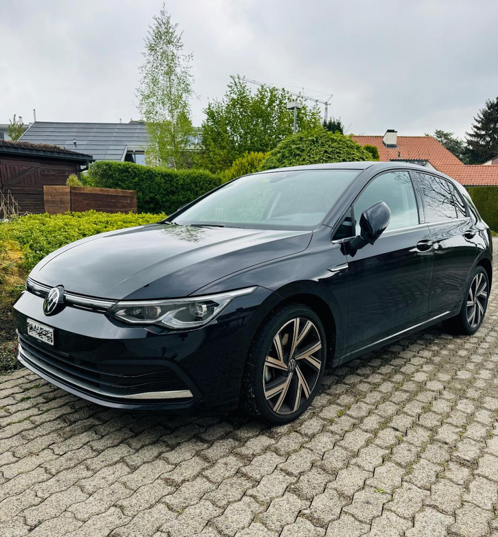 VW Golf VIII 2.0 TSI Style DSG im Top-Zustand VW VW Golf VIII 2.0 TSI Style DSG 4motion