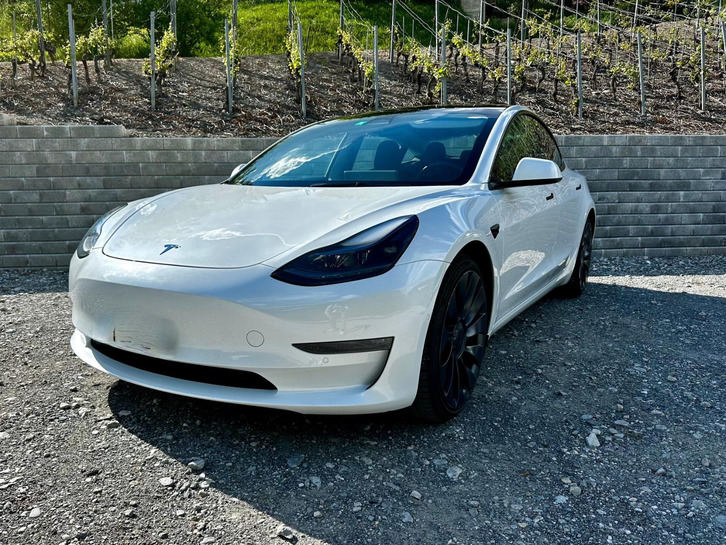 Tesla Model 3 Performance D