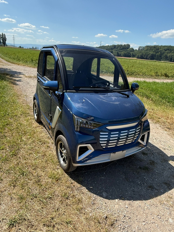 UMM  YD4000 Leichtmotorfahrzeug