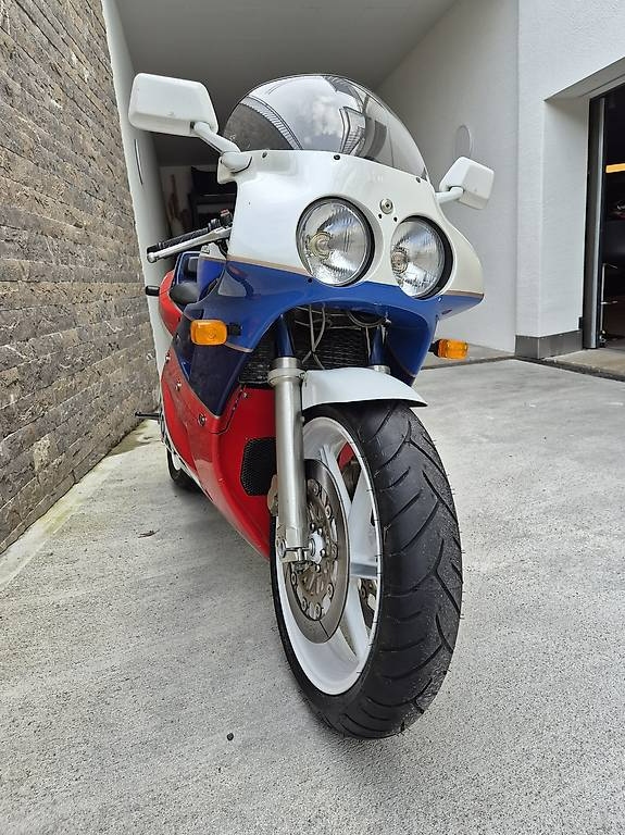 Honda VFR 750 R - RC30
