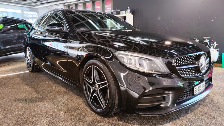 Mercedes C-Klasse Kombi C 220 d AMG - Top Zustand Mercedes-Benz Mercedes-Benz C-Klasse S205 Kombi C 220 d AMG Line